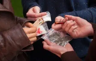 Abogados De Droga Manejan Casos De Posesión Y Distribución